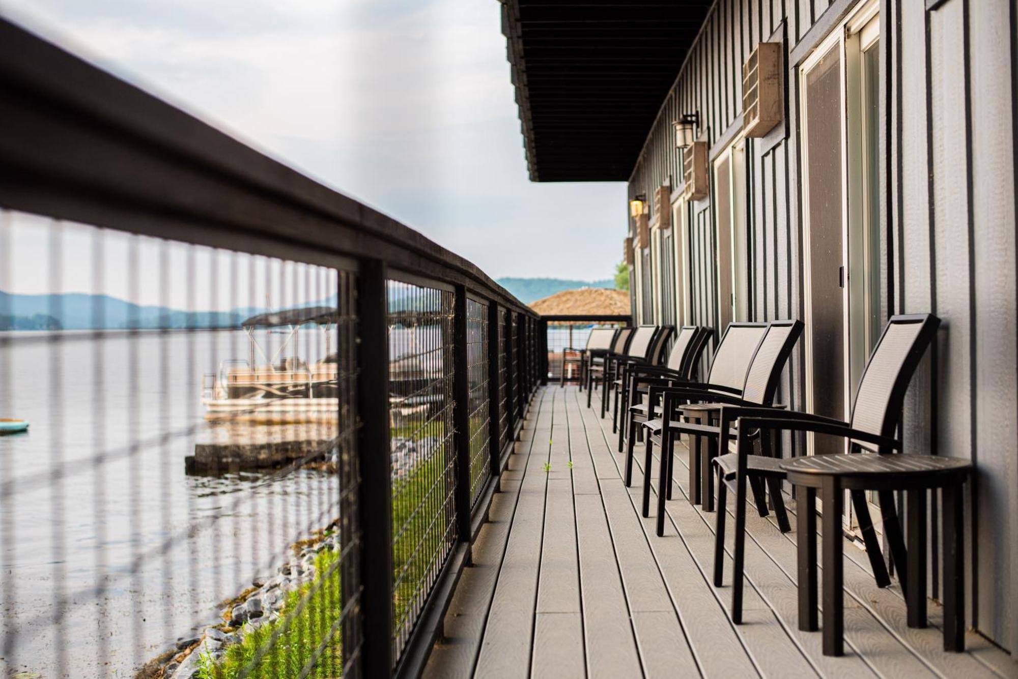 Lake Bomoseen Lodge Exteriör bild